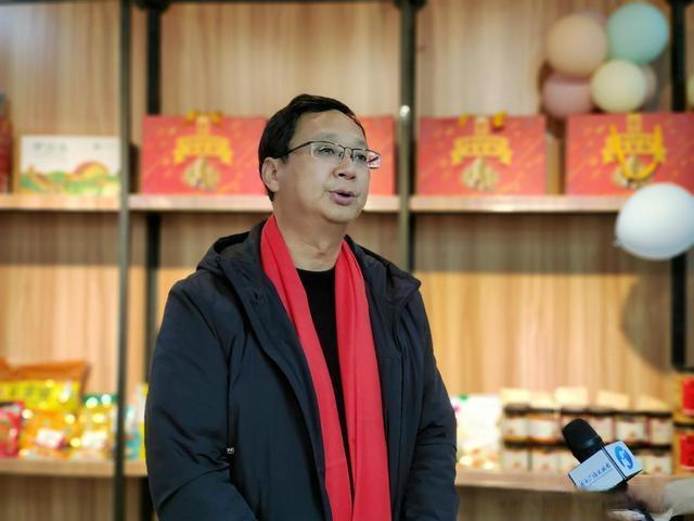 新澳门四肖八肖期期准最新版本,和台网红出发大陆与台湾网红到大陆平台